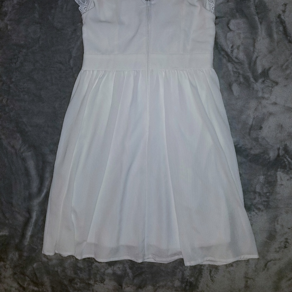 Dress - Picture 4 of 4